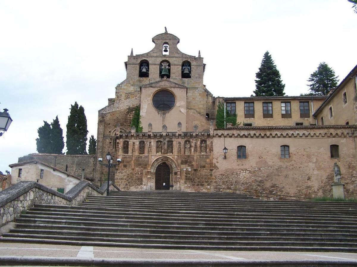 Lunair Ciudad De Medina Medina de Pomar Exterior photo